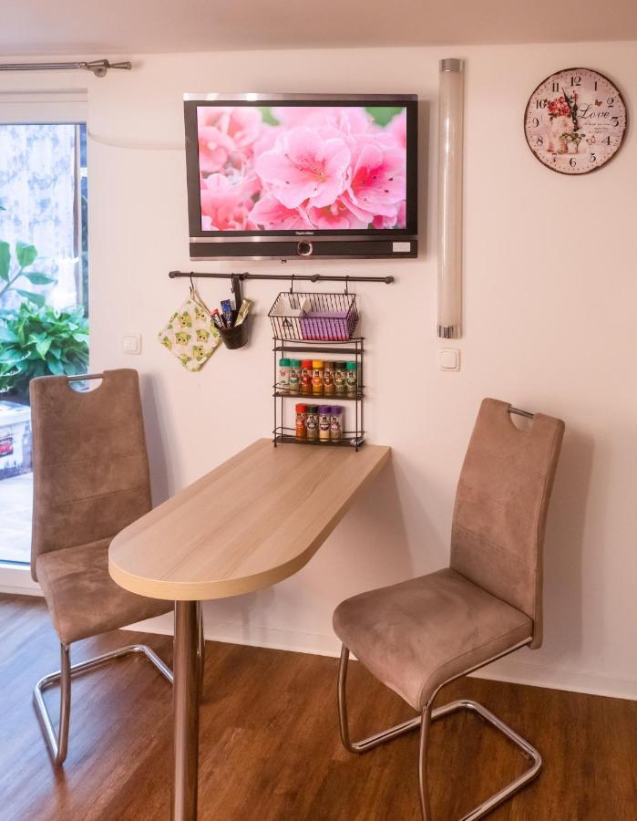 Unser Studio-Apartment "Wohlfuehloase" Oranienburg Buitenkant foto